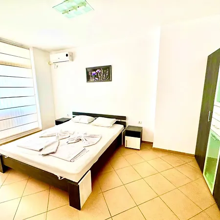 Grand Kamelia And Apartman Napospart