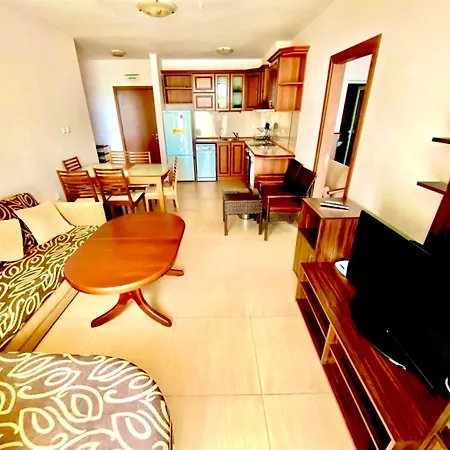 Grand Kamelia And Apartman Napospart